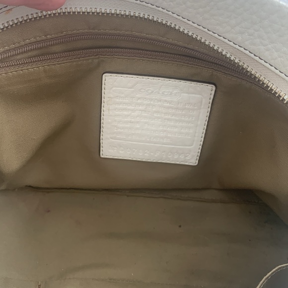 Genuine Leather Pebble Coach Handbag - Picture 7 of 11